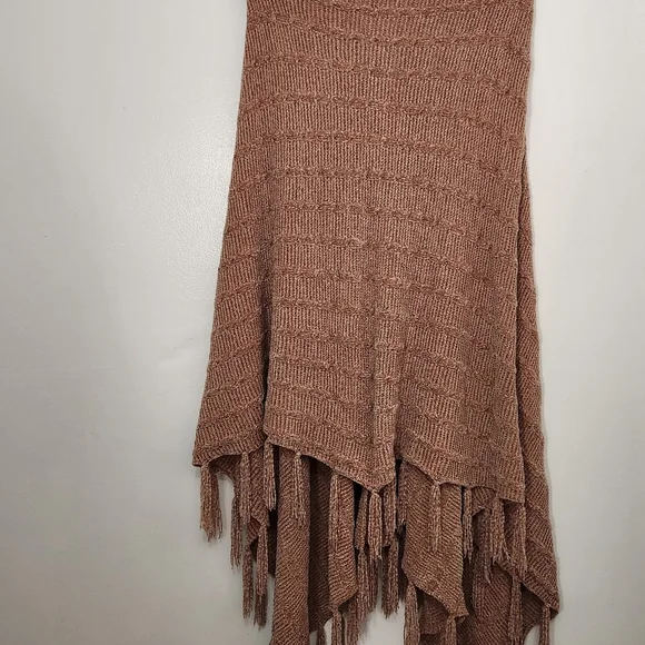 LuLaRoe One Size Chenille Button Front Shawl Tan Fringe Tassel Wrap Poncho - Picture 7 of 9